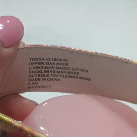 Nanette Lepore Floral Block Heel Sandals Sz 8.5M Gentle Used - Picture 2 of 9